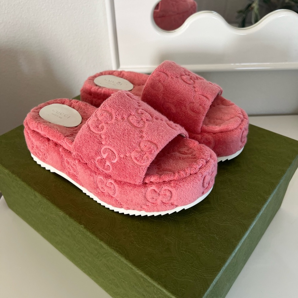 Gucci Pink Terry Fuzzy Platform Sandals